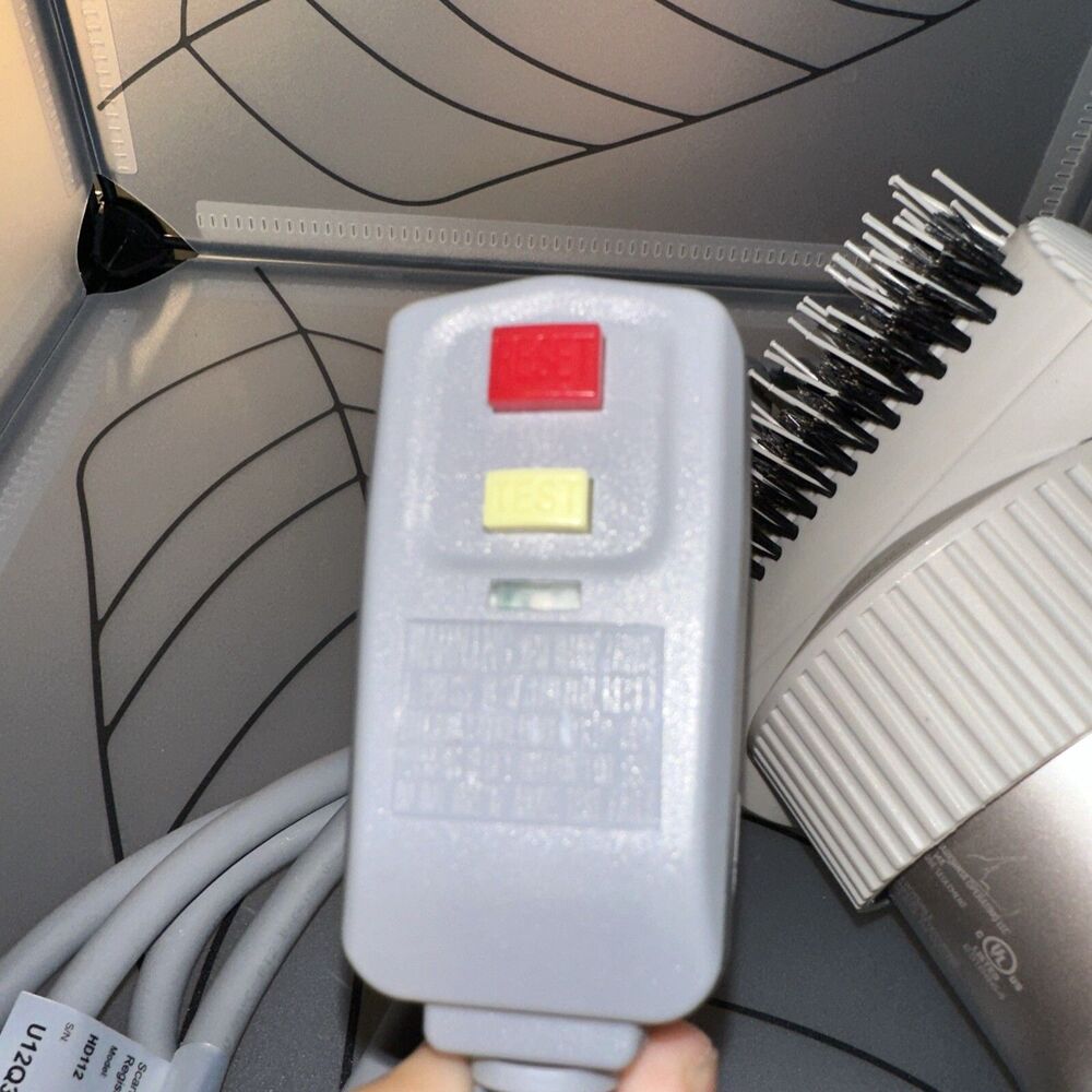 Shark HyperAir Hair Dryer HD112 IQ Styler Quick Dry Blow With  Attachment Tested - Picture 6 of 6